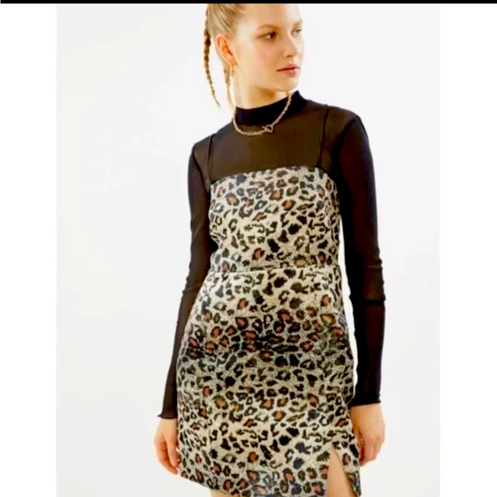 NWT URBAN OUTFITTERS PACKER NOTCHED Animal Print MINI DRESS XS